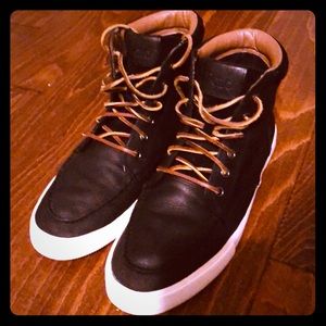 Men’s polo shoes size 10